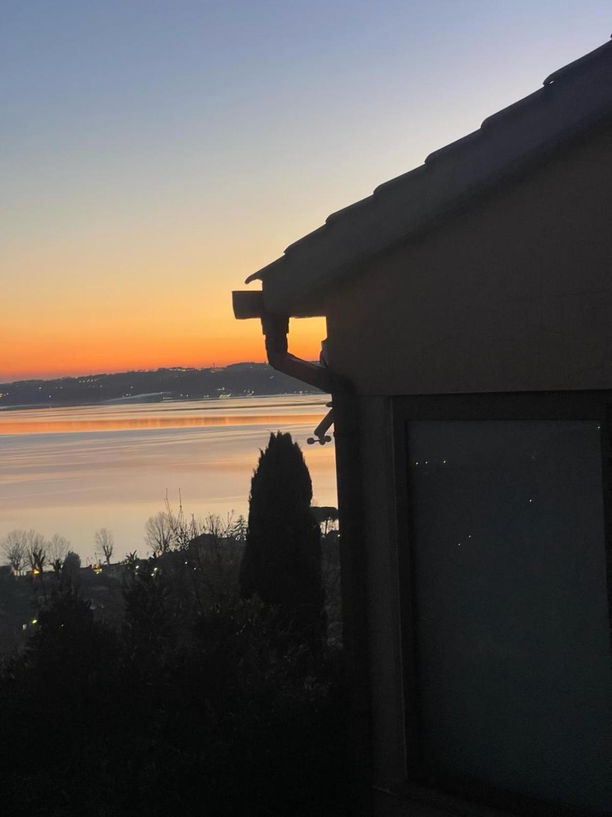 Sguardo Sul Lago Тревиньяно-Романо Экстерьер фото